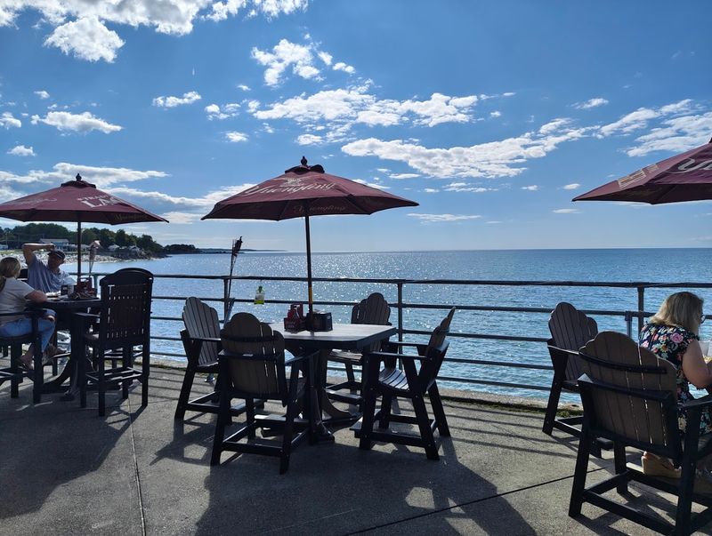 Hoak's Lakeshore Restaurant