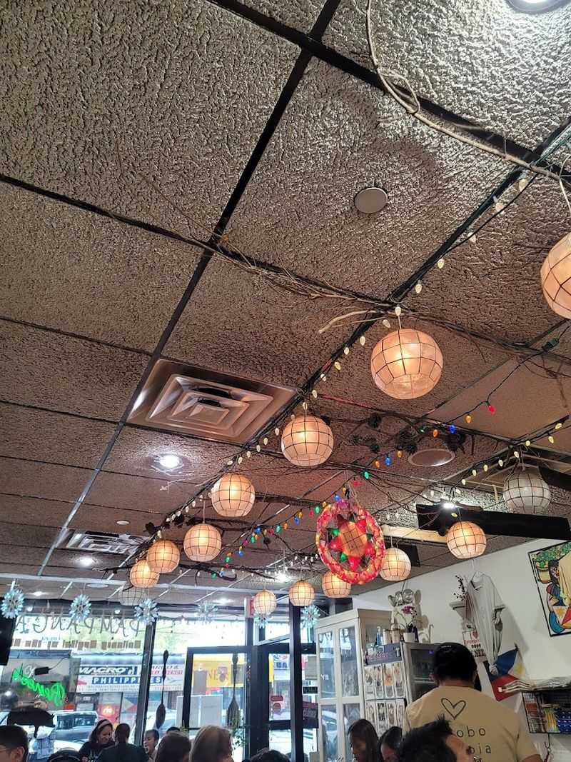 The BBQ Sampler That Turns A Quick Lunch Into A Full Celebration