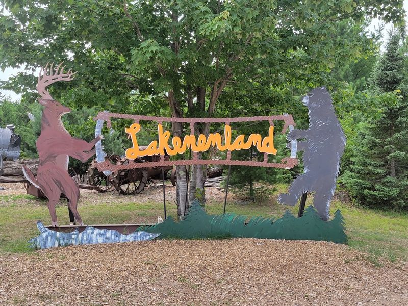 Lakenenland Sculpture Park, Marquette