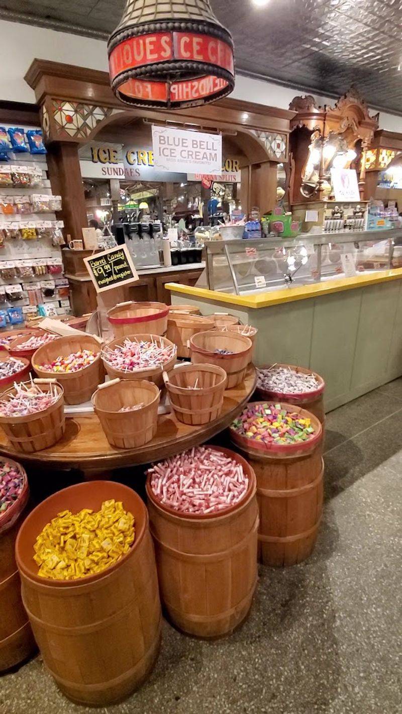 Brooks Shaw's Old Country Store, Jakcson