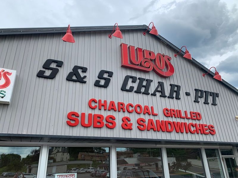 Lupo's S&S Char Pit (Binghamton)