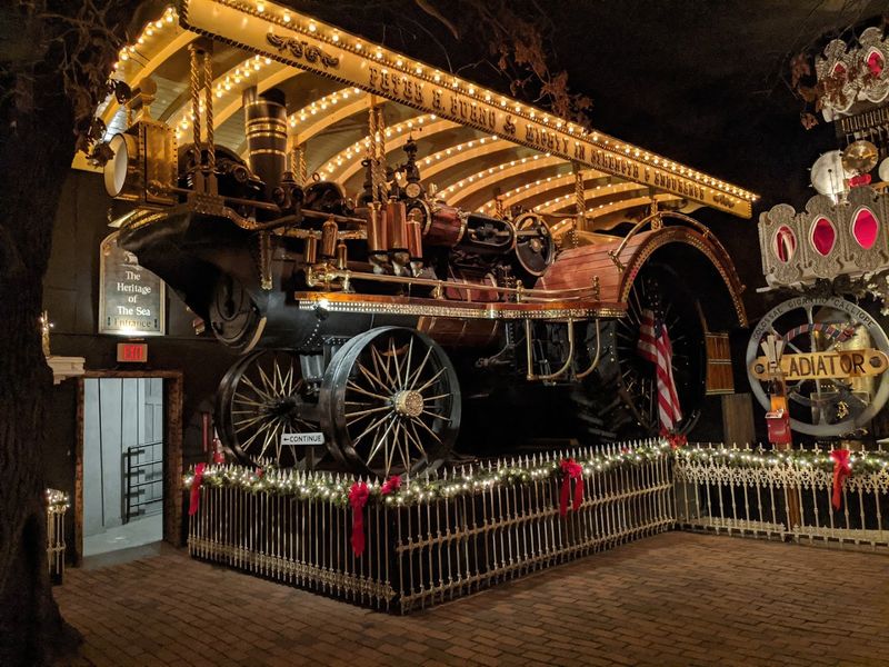 Detailed Miniature Worlds And Model Displays