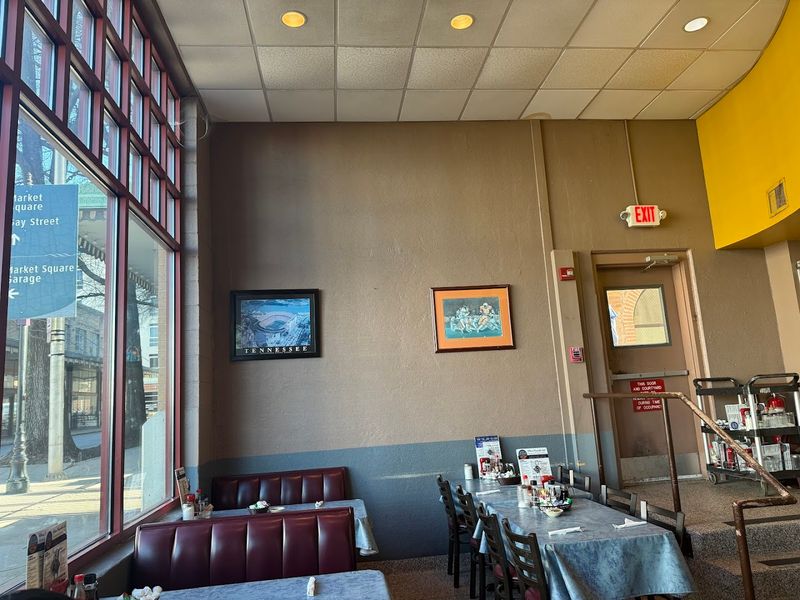 Pete's Restaurant & Coffee Shop