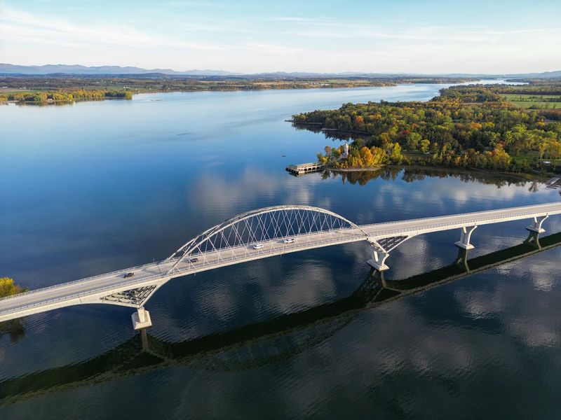 Crown Point And Lake Champlain Scenic Drive