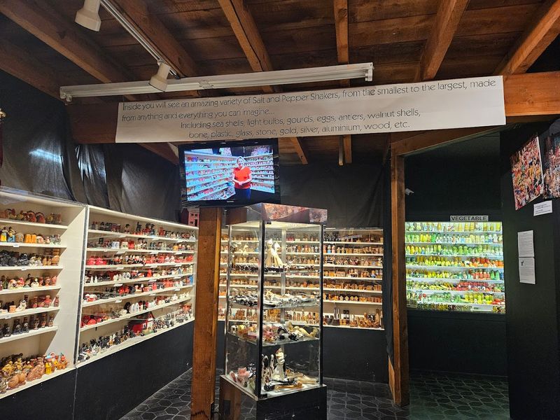 Themed Displays That Organize The Chaos Beautifully