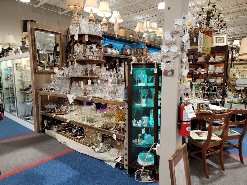 Dozens Of Dealers With Different Treasures