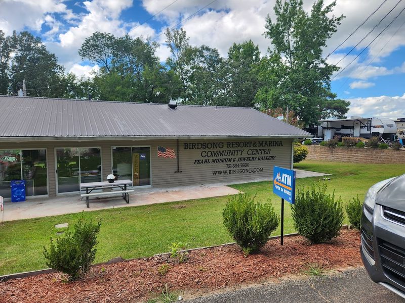 Tennessee River Freshwater Pearl Farm & Museum, Camden