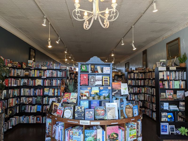 Next Door Used Books (Forest City)