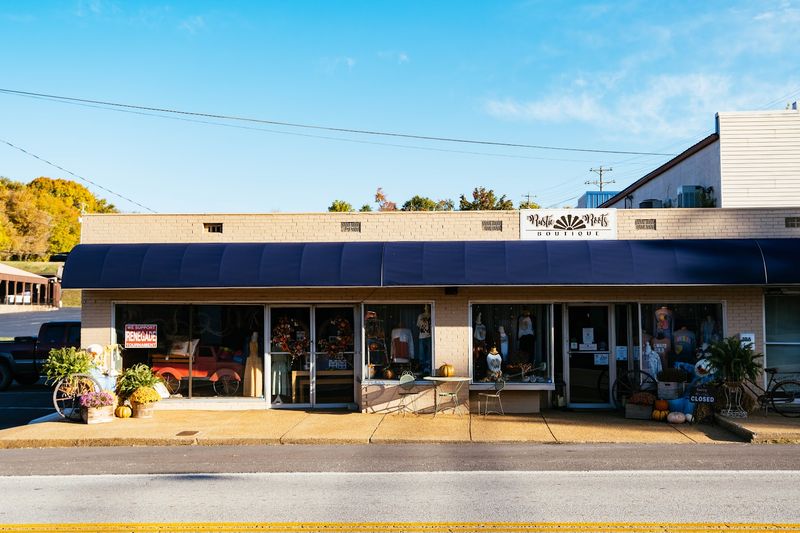 The Byrdstown Courthouse Square And Its Slow, Satisfying Pace