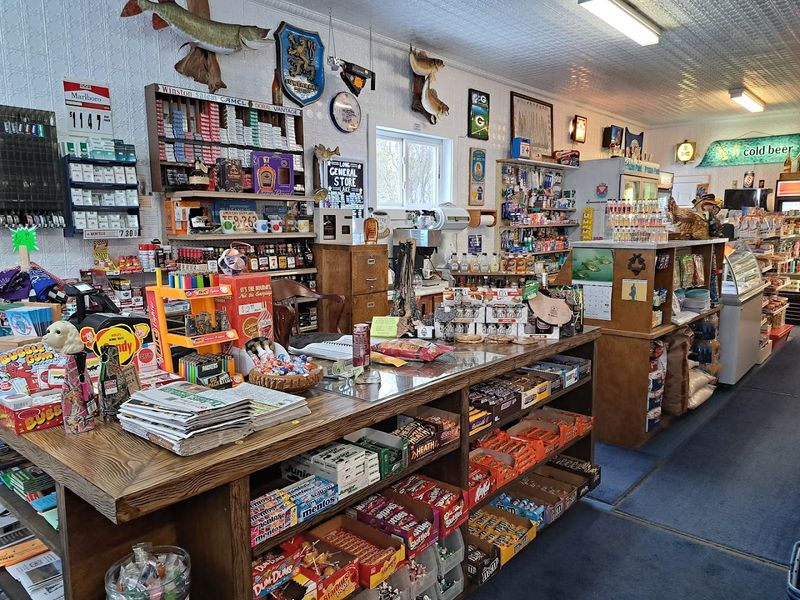 Long Lake General Store (Long Lake)