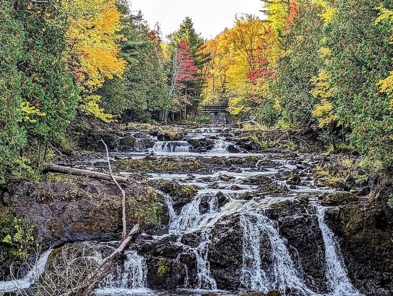 Brilliant Autumn Colours Across The Gorge