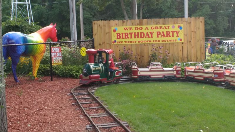 A Nostalgic Amusement Park Experience That Feels Simple And Fun