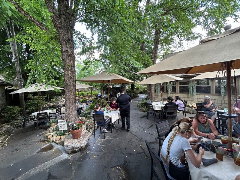 A Setting That Feels Like It Belongs To Another Era