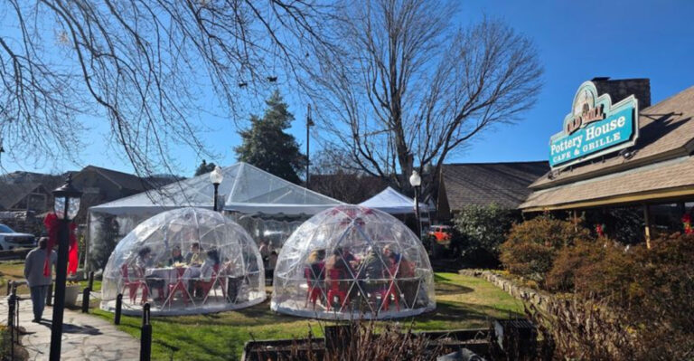 People Drive From All Over Tennessee To Dine At This No-Frills Cafe This Year