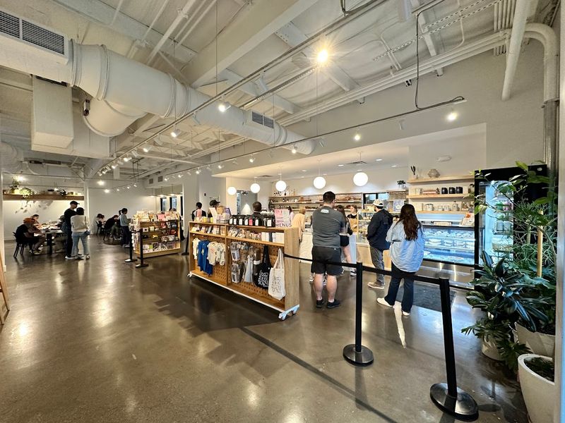 Practical Tips For Visiting On Weekdays Versus Weekends