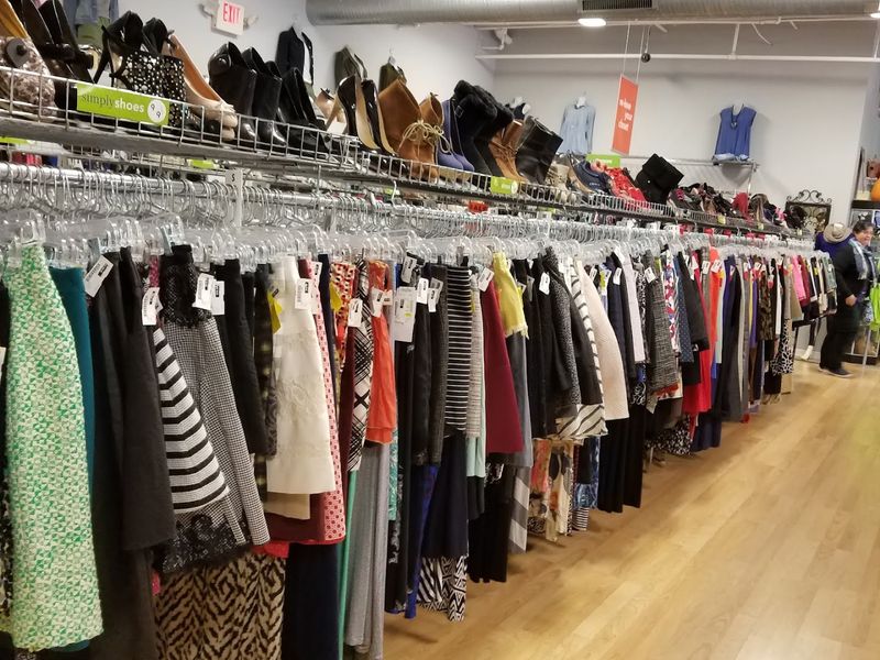 Simply Chic (Fishers)