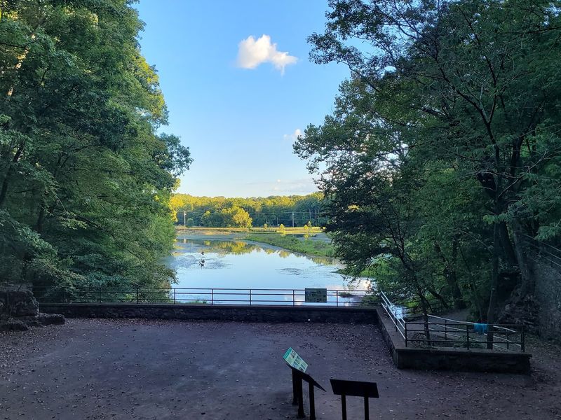 Dunbar Cave State Park, Swan Lake Area, Clarksville