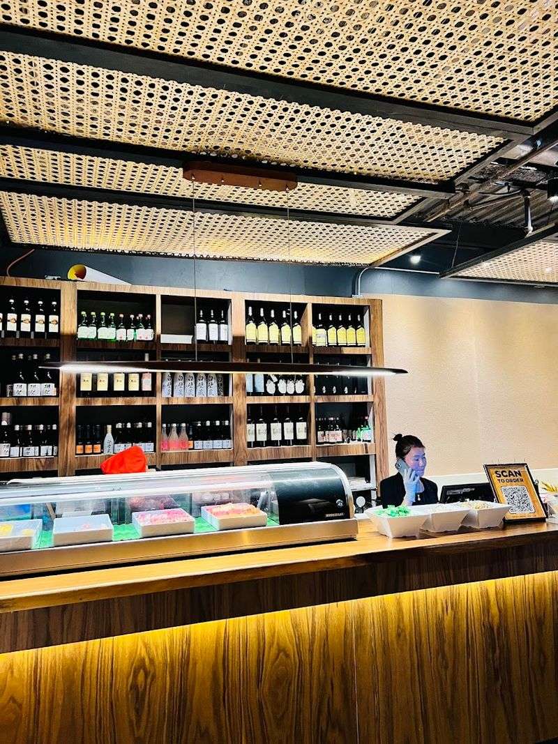 Why This Brooklyn Hot Pot Experience Stays With You Long After The Check Arrives