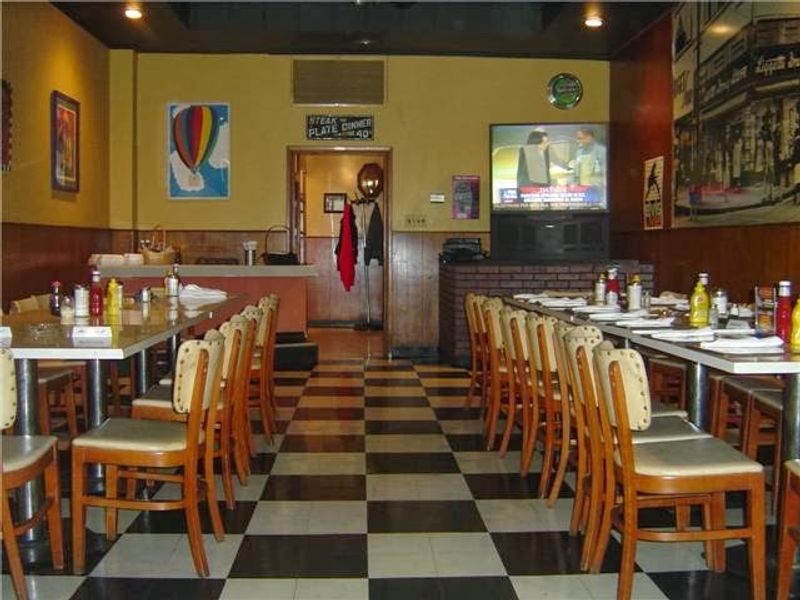 What Makes The Arcade A Memphis Breakfast Institution