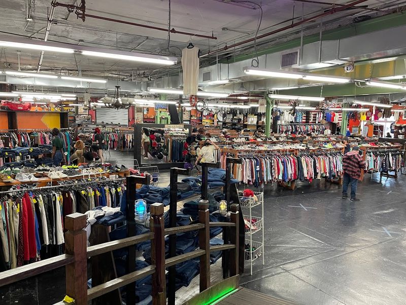 How The Store Organizes Its Stock So Well