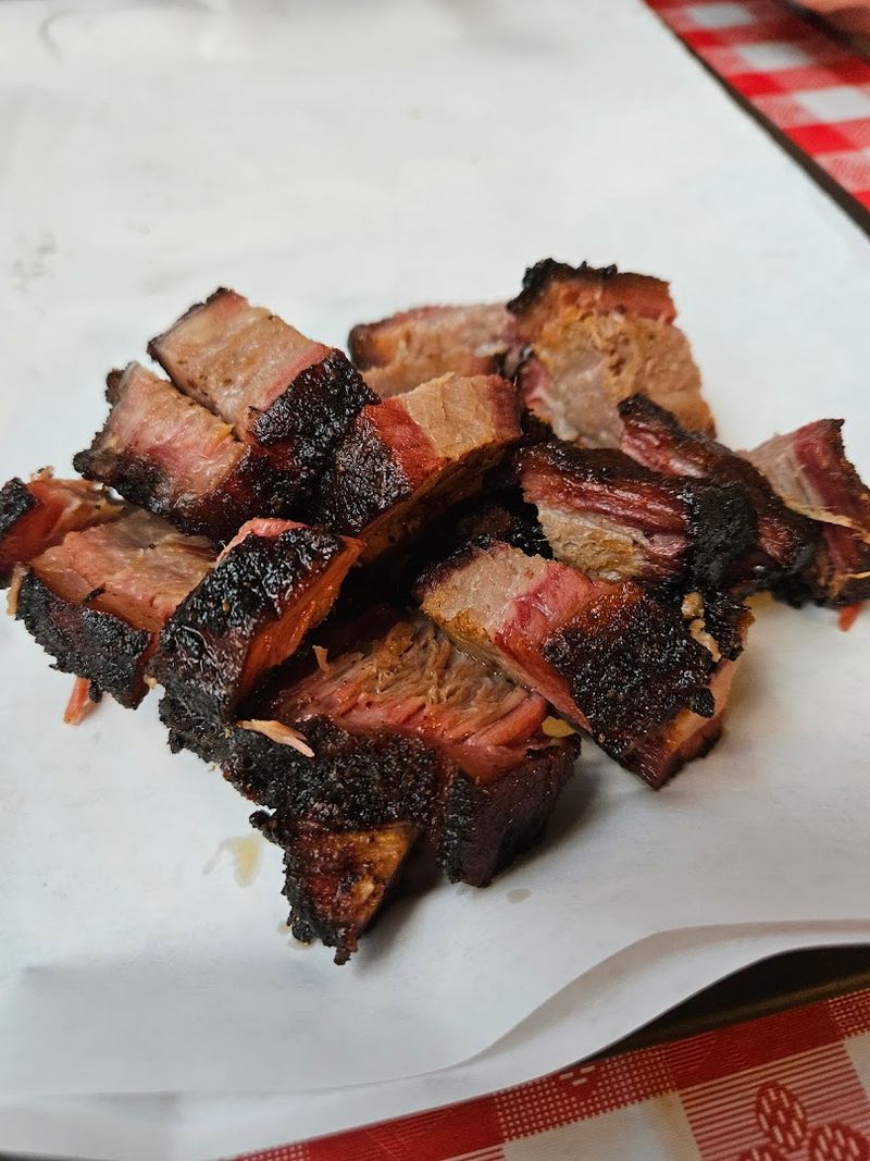 Brisket, Burnt Ends, And The Smoke-Ring Faithful