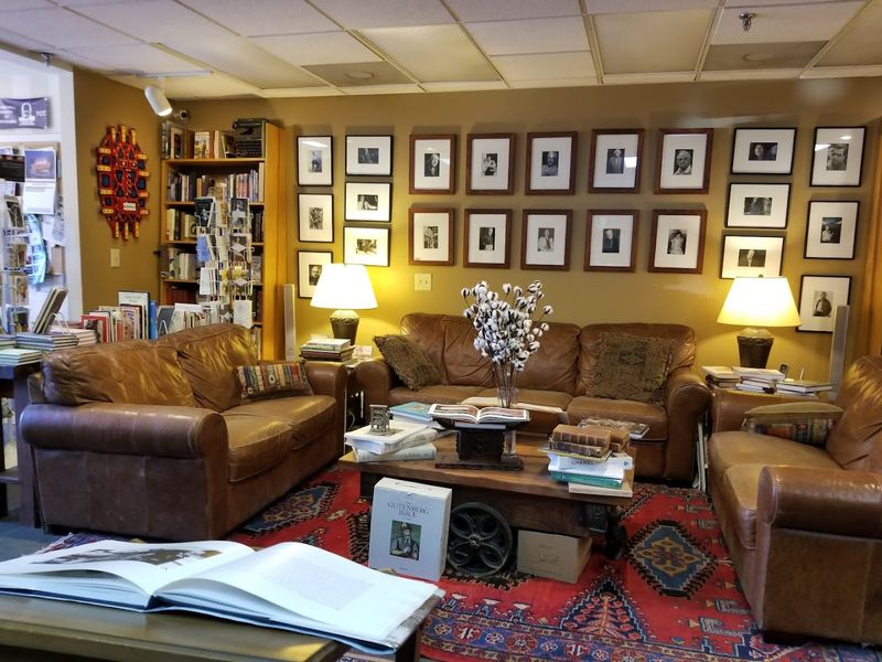 The Cozy Atmosphere That Encourages You To Linger