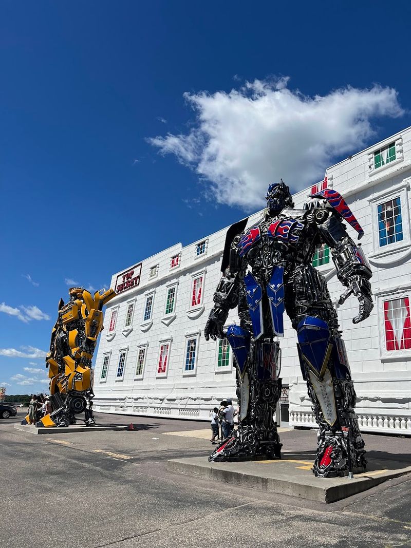 A Quick Roadside Stop That Turns Into A Fun Adventure