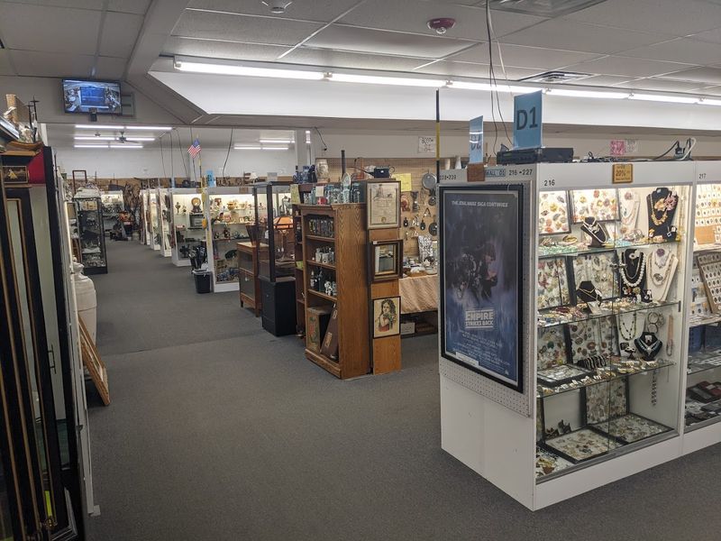 Ontario Mall Antiques
