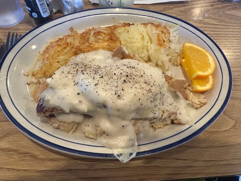 The Chicken Fried Steak That Keeps Regulars Coming Back