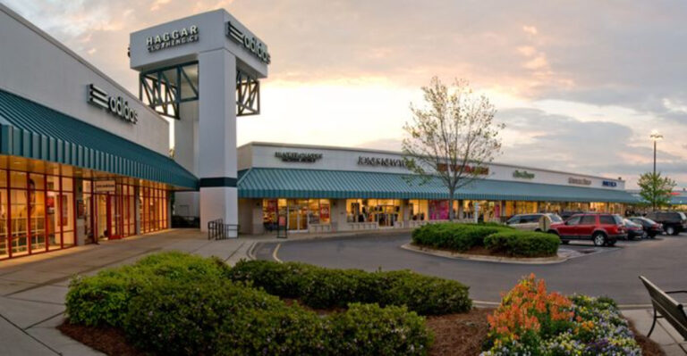 Shoppers Say This Massive North Carolina Outlet Mall Is Worth Visiting In 2026