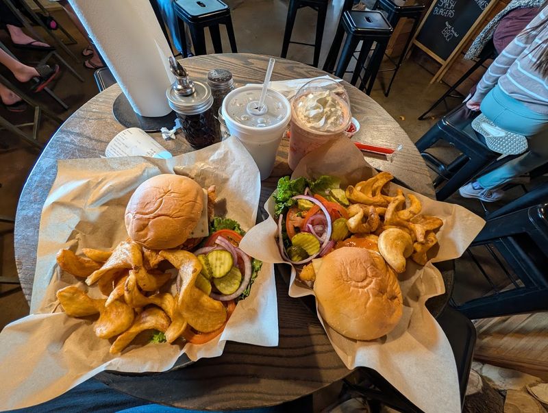 Smashburgers And Sandwiches Worth The Drive