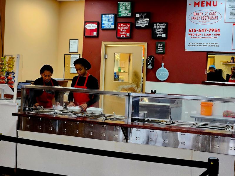 Oxtail With Thick Gravy That Draws First-Timers Back For More