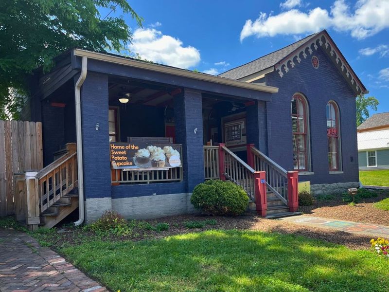Ordering Online And Shipping Cupcakes Across The Country