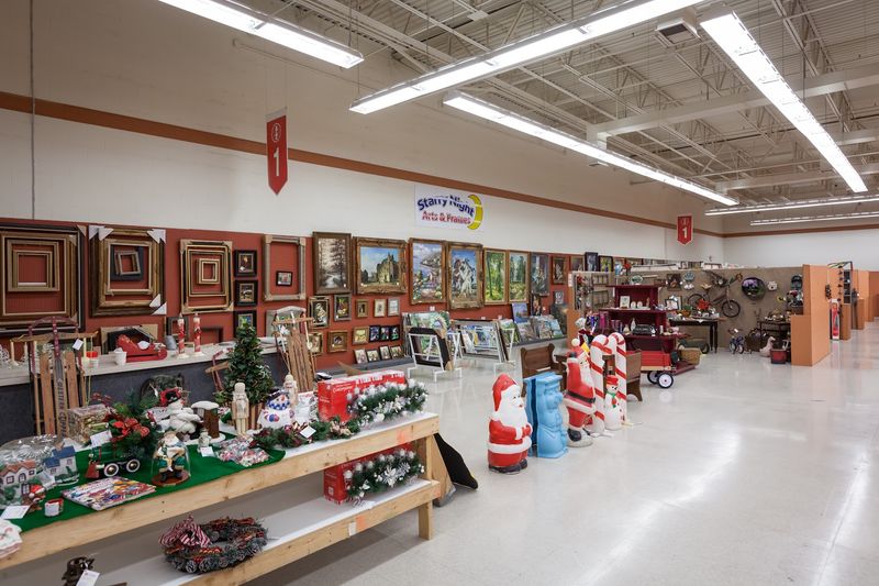 West Chester Antique Center (West Chester)