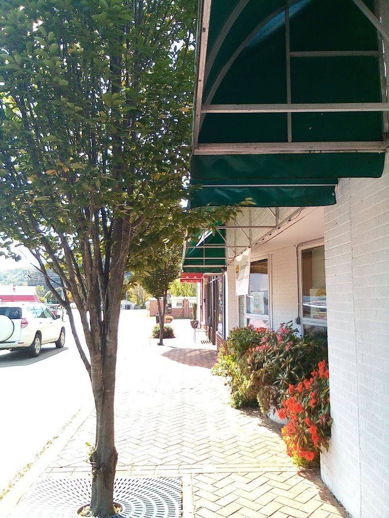 Local Dining With Genuine Character