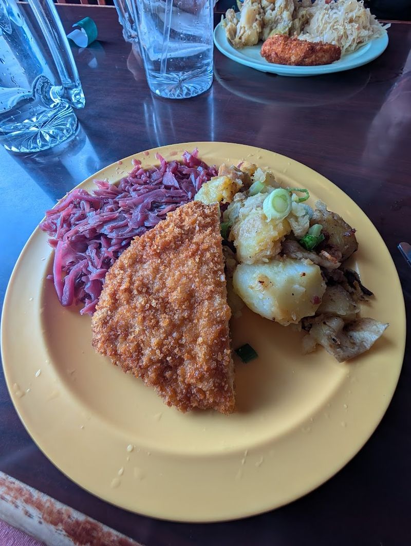 Lunch Specials That Make Weekday Visits A Smart Move