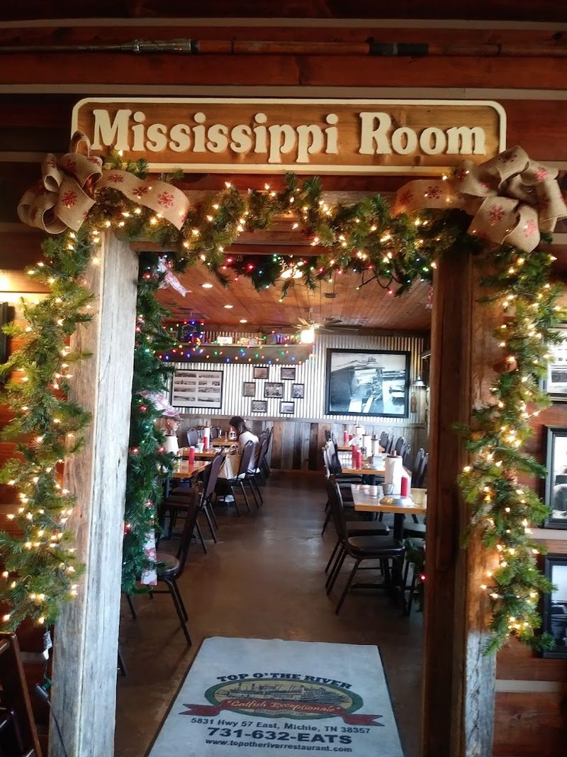 Service Style And What Reviewers Say About The Staff