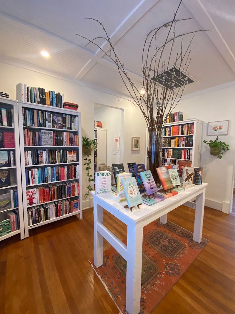 Book Clubs That Actually Build Real Friendships