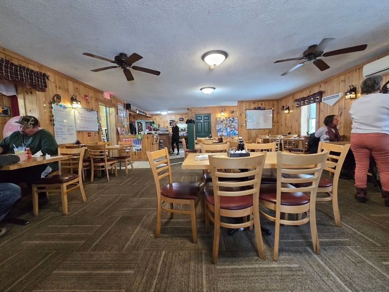 Hungry Bear Restaurant (Plattsburgh)