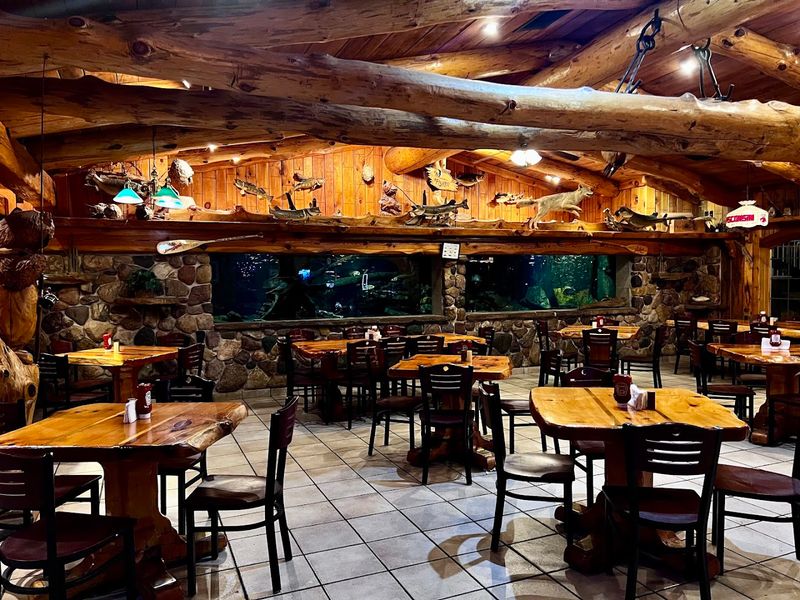 Why This Wisconsin Dells Spot Is Known For Its Fish Sandwich