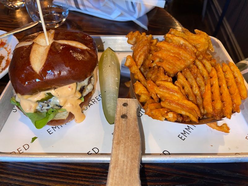 When A Pizza Restaurant Refuses To Be Put In A Box