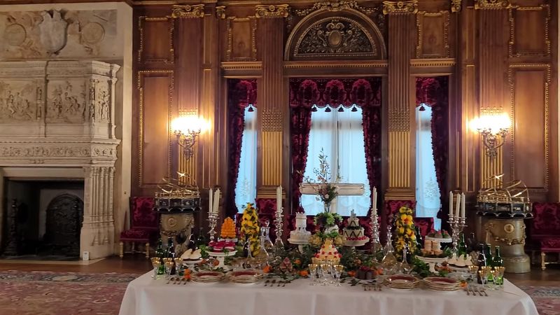 A Hidden Gem That Outshines Its Famous Neighbors