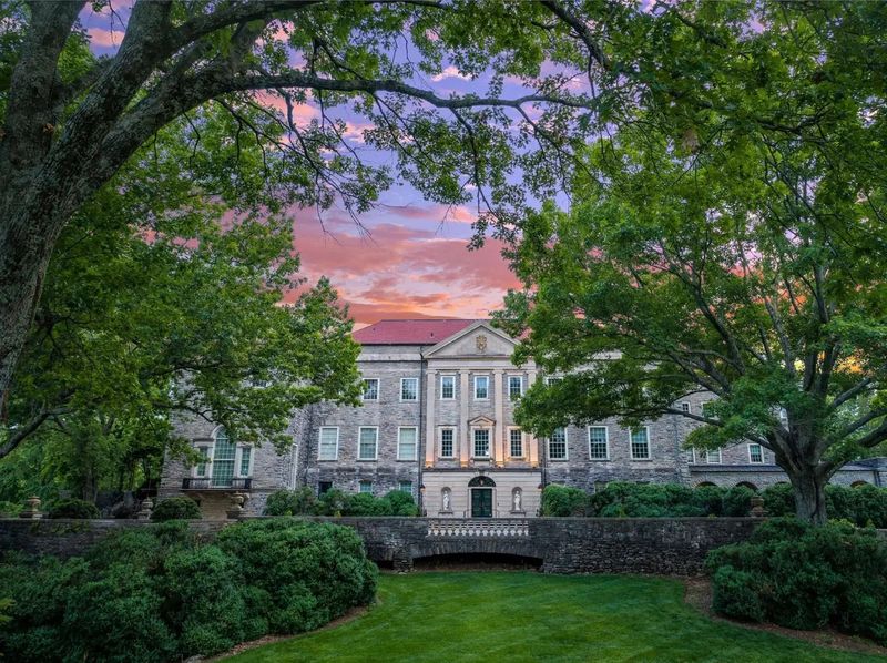 The Georgian Mansion That Holds More Than History