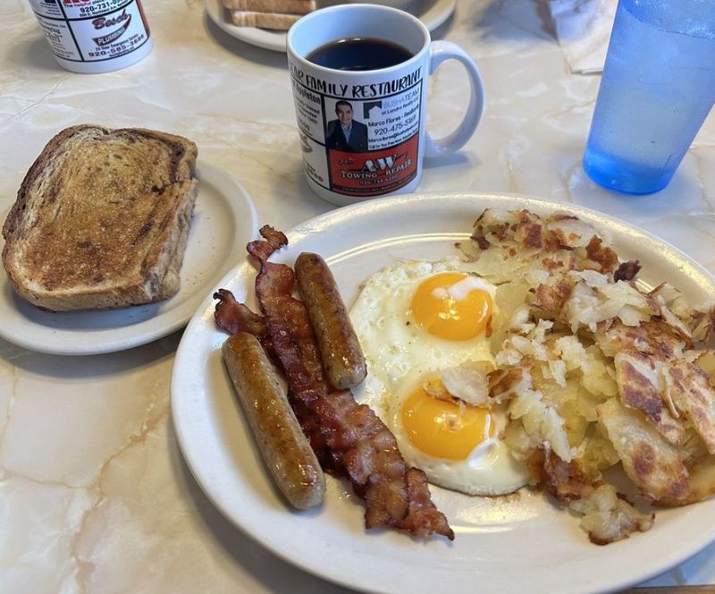 A Classic Wisconsin Diner Where Comfort Food Still Rules