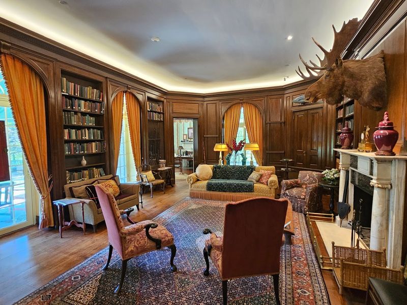 Guided Tours That Reveal The Estate's Story