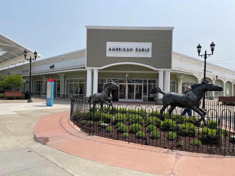 An Open-Air Outlet Mall Just South Of Pittsburgh