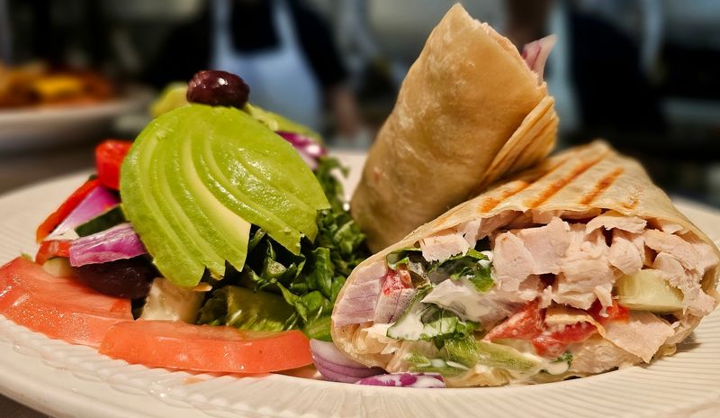 Wraps, Sandwiches, And The Lunch Menu That Earns Its Own Spotlight
