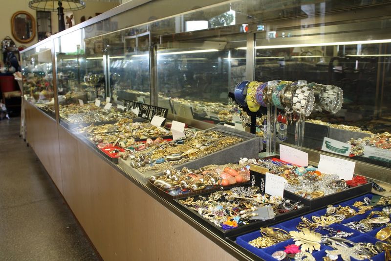 Vintage Jewelry And Accessories Worth Every Dollar