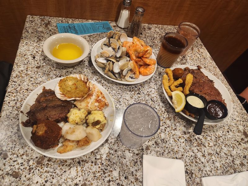 A 200-Foot Buffet Filled With Pennsylvania Dutch Favorites