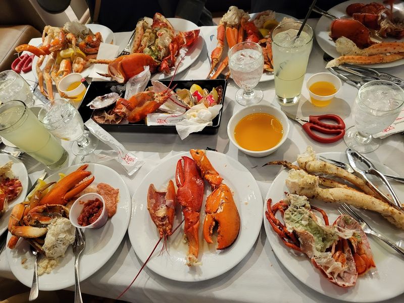 Why People Plan 2026 Vacations Around Cafe Sierra's Buffet